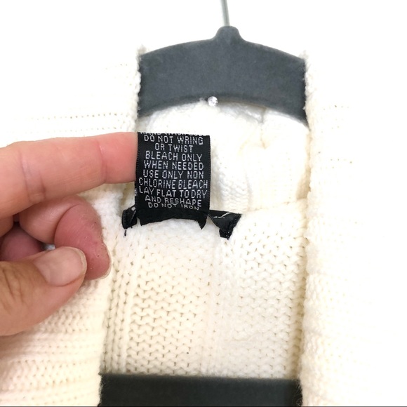 Wet Seal Cardigan Cable Knit Sweater Cream Size XL - Picture 5 of 8